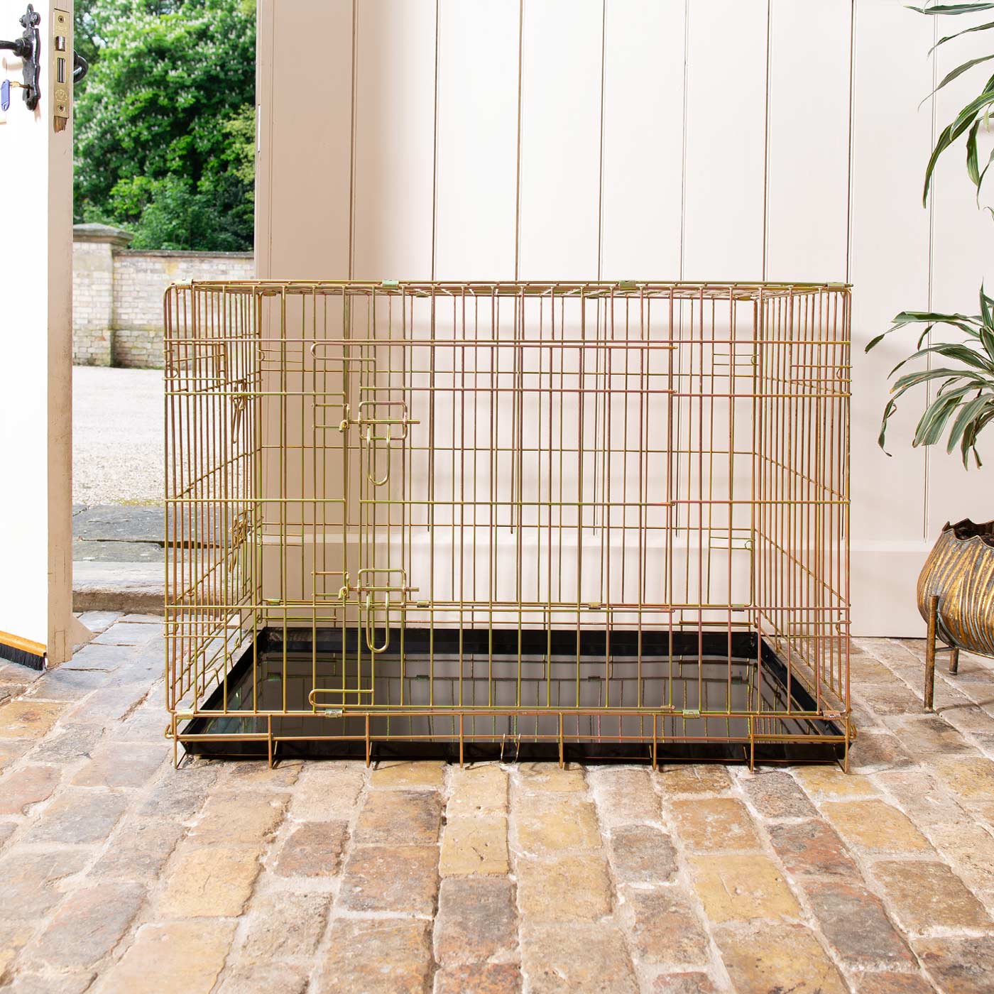 Heavy Duty Deluxe Dog Crate in Gold