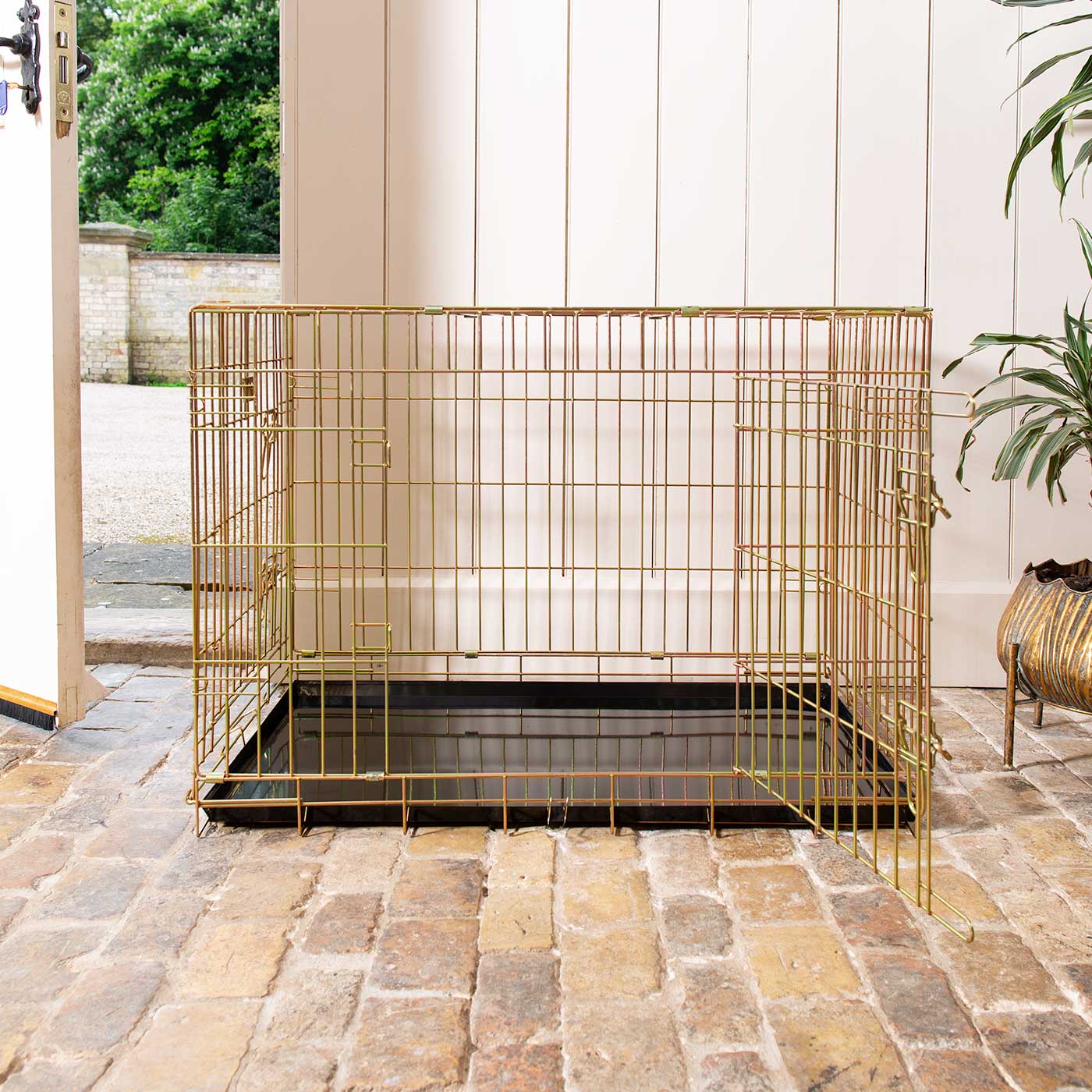 Heavy Duty Deluxe Dog Crate in Gold