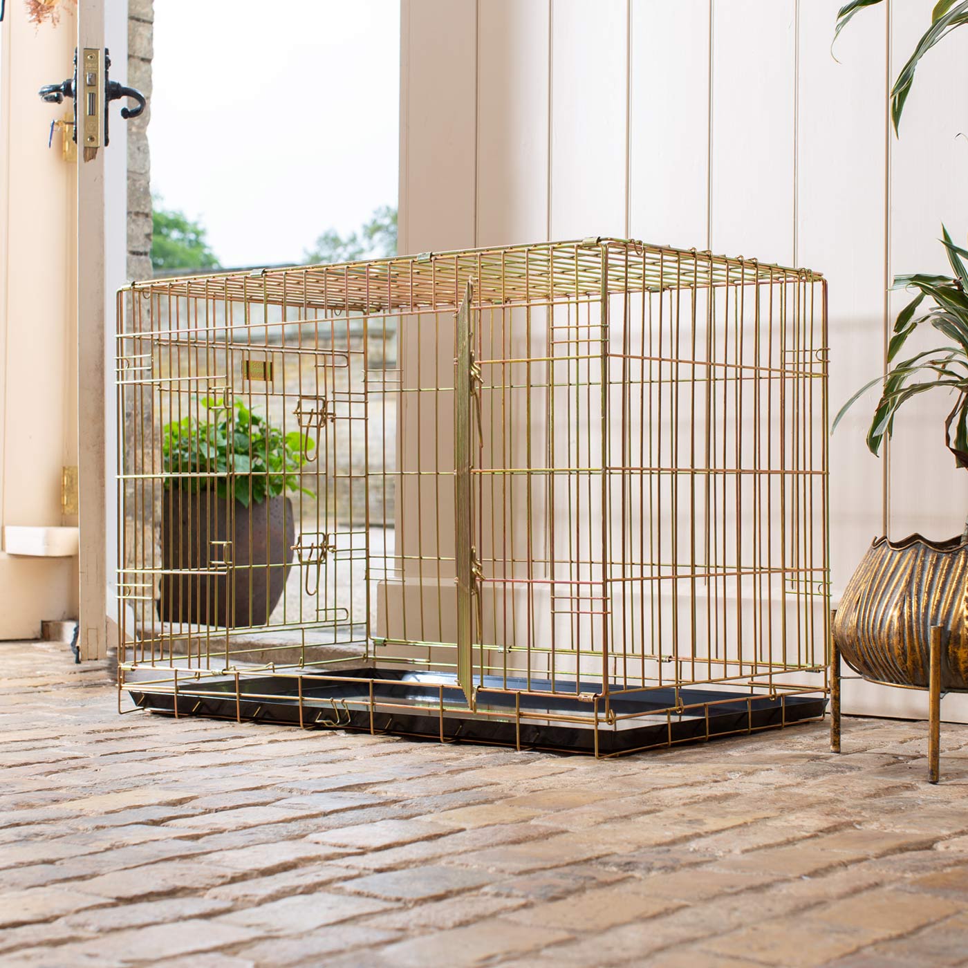 Heavy Duty Deluxe Dog Crate in Gold