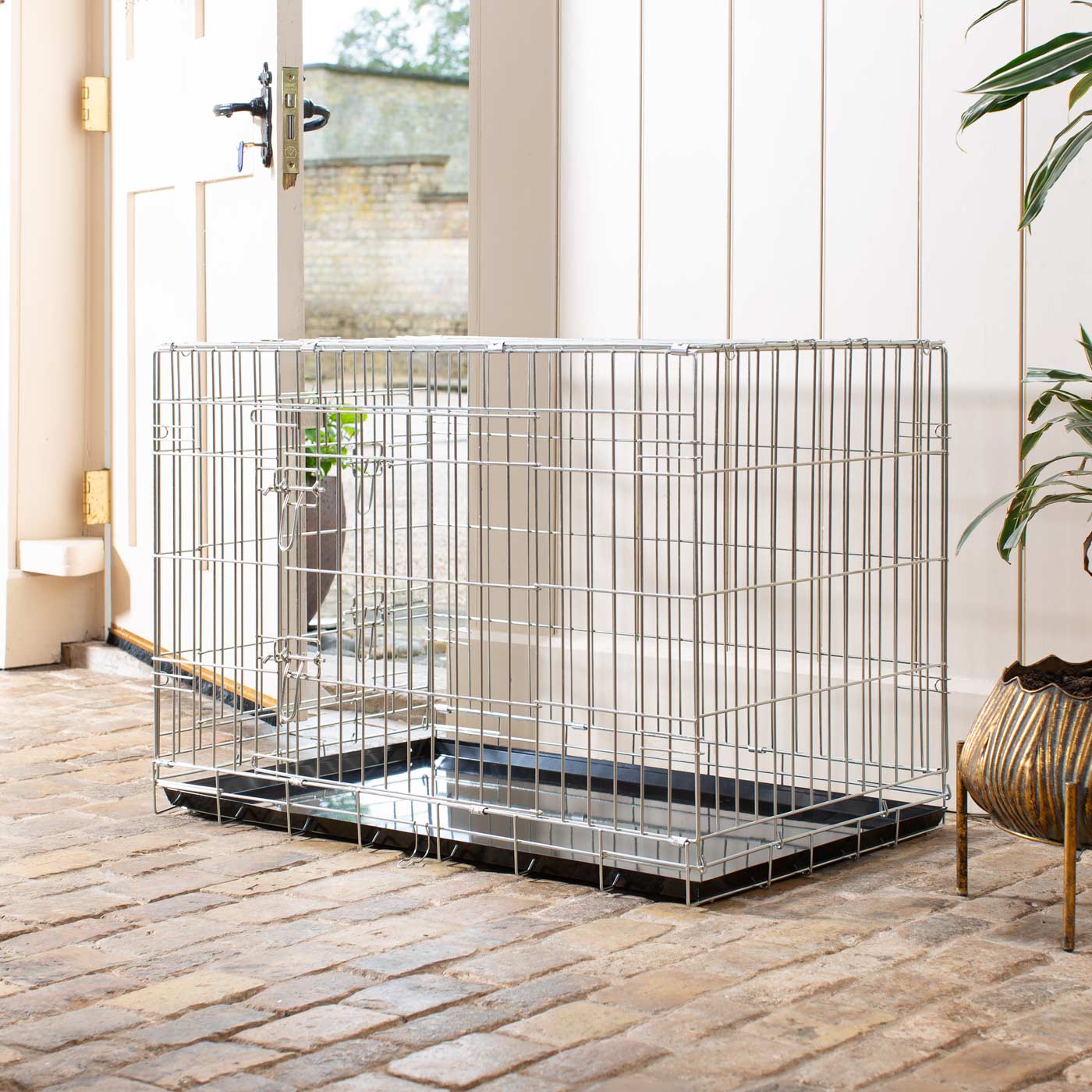 Heavy Duty Deluxe Dog Crate in Silver