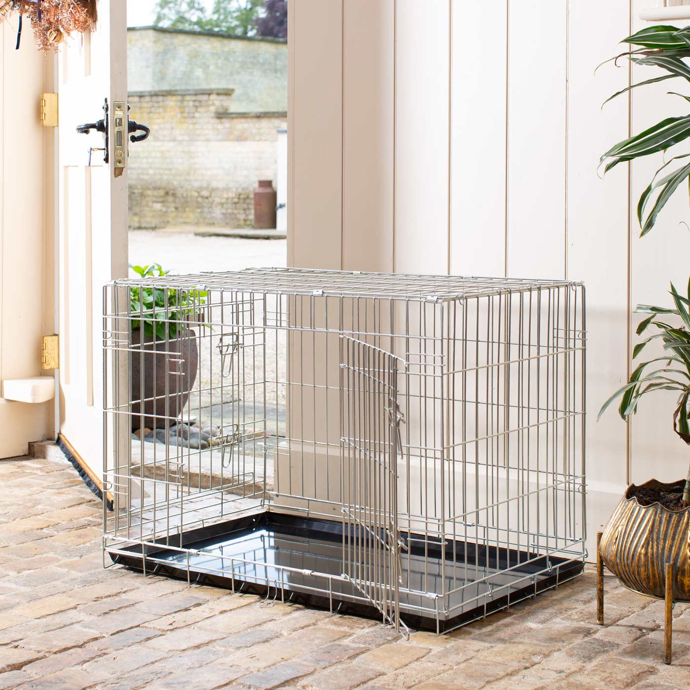 Heavy Duty Deluxe Dog Crate in Silver