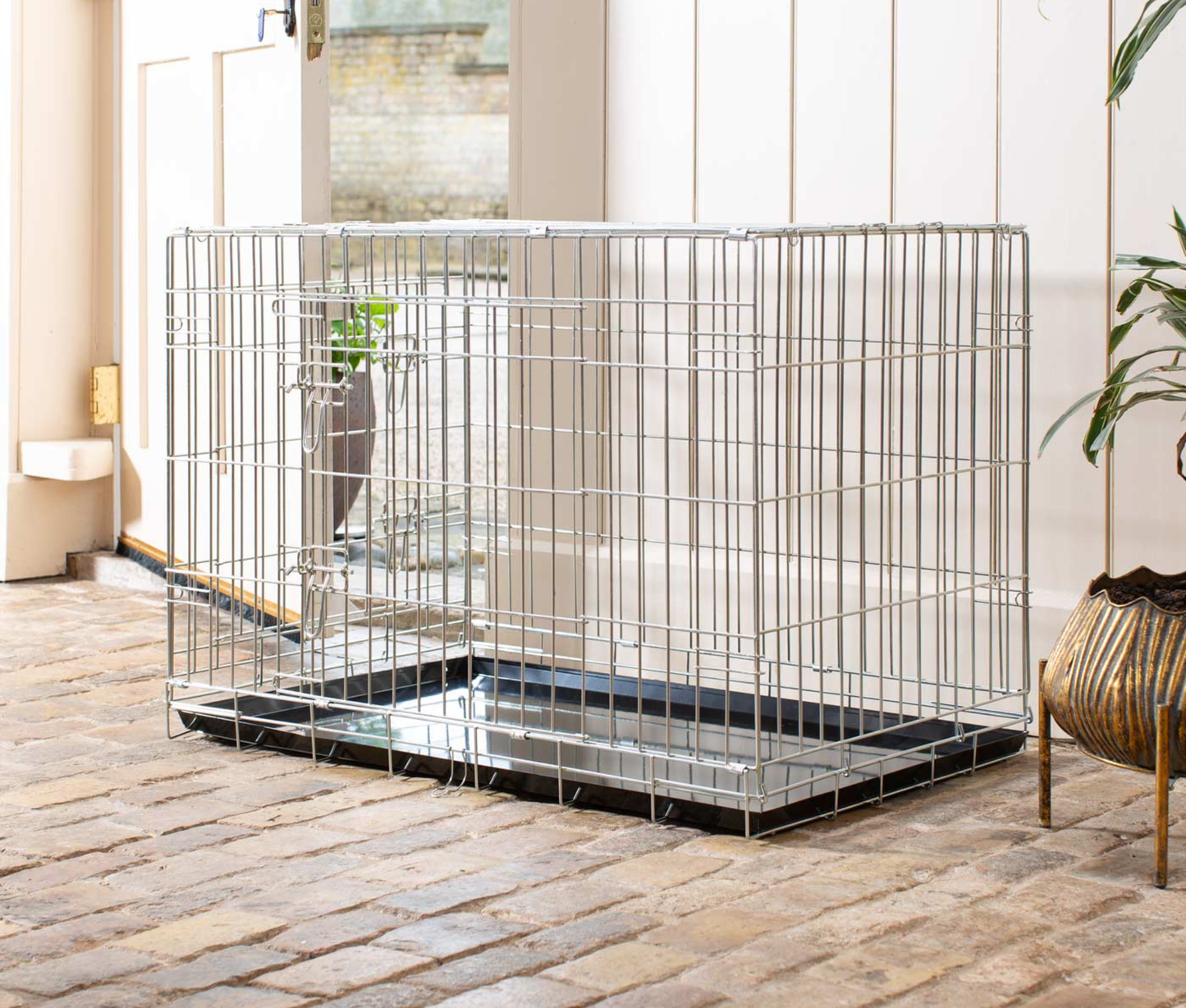 Heavy Duty Deluxe Dog Crate in Silver
